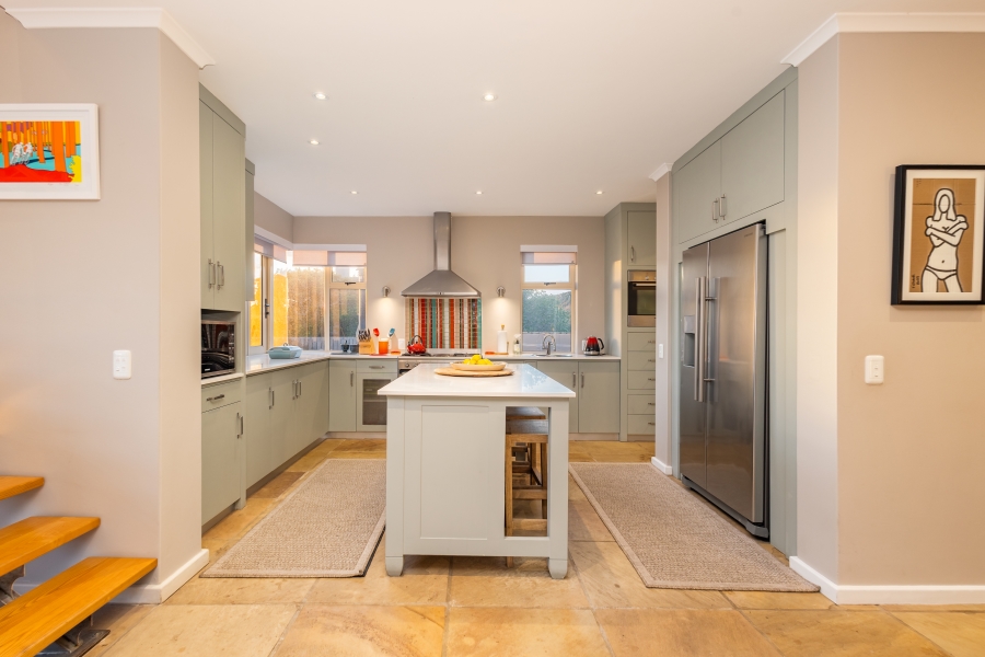 5 Bedroom Property for Sale in Whale Rock Beach Western Cape
